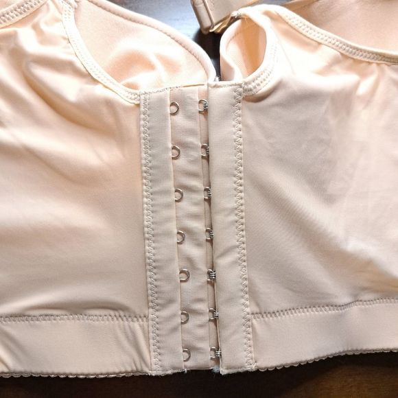 ‎NWT Back Smoothing Bra (A17) - Picture 3 of 8